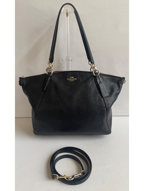 Coach Handbags - Coach Kelsey Satchel Black Pebbled Leather Gold Hardware Crossbody F36591